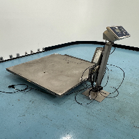 Mettler Toledo IND560 Floor Scale image 0